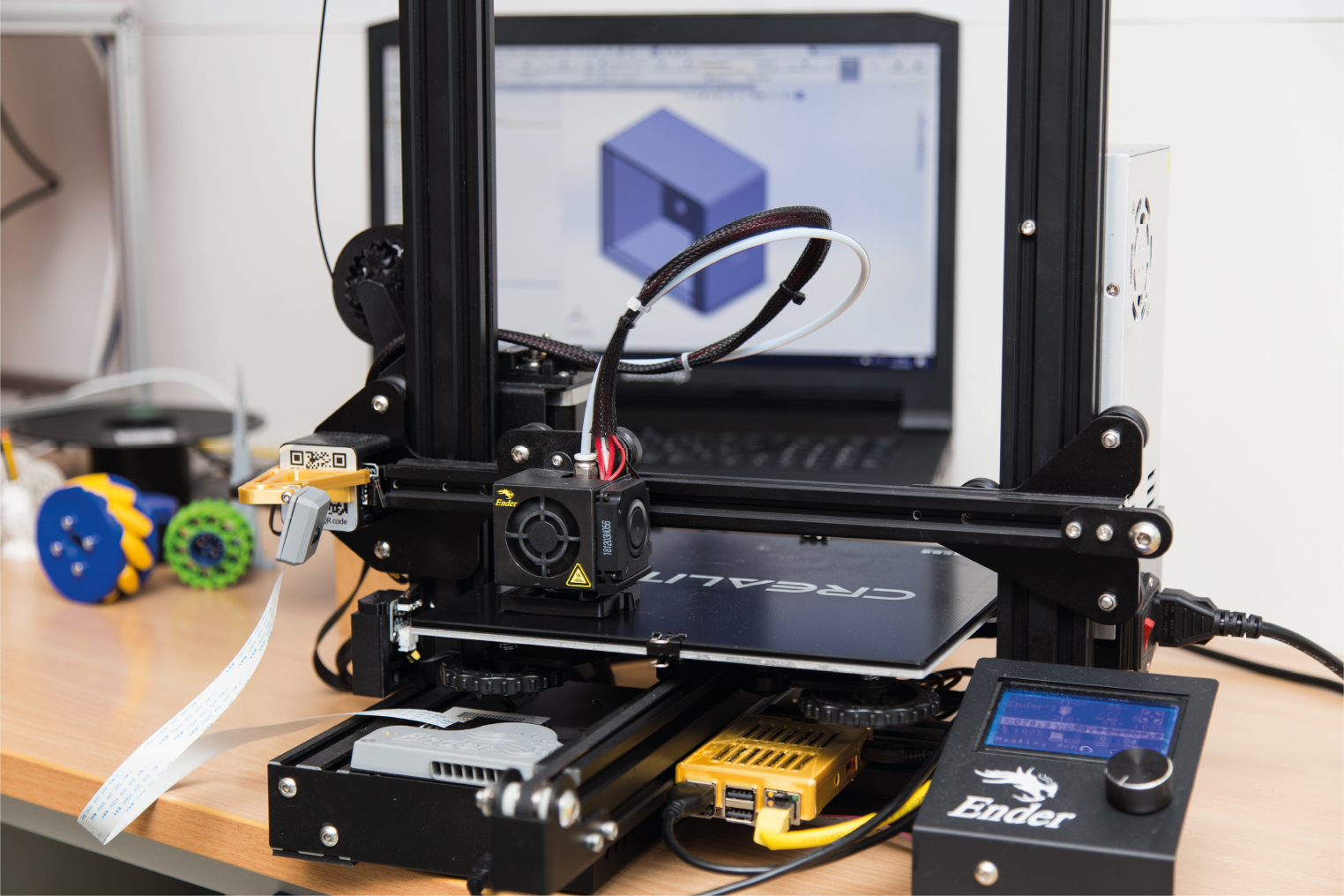 3D-Drucker bei der Fertigung eines Bauteils